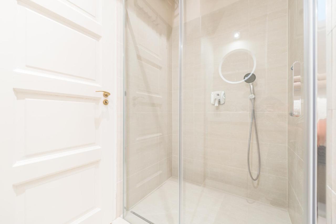ブダペストDowntown Heart 3 Bdr, 2 Bath, A/Cアパートメント エクステリア 写真