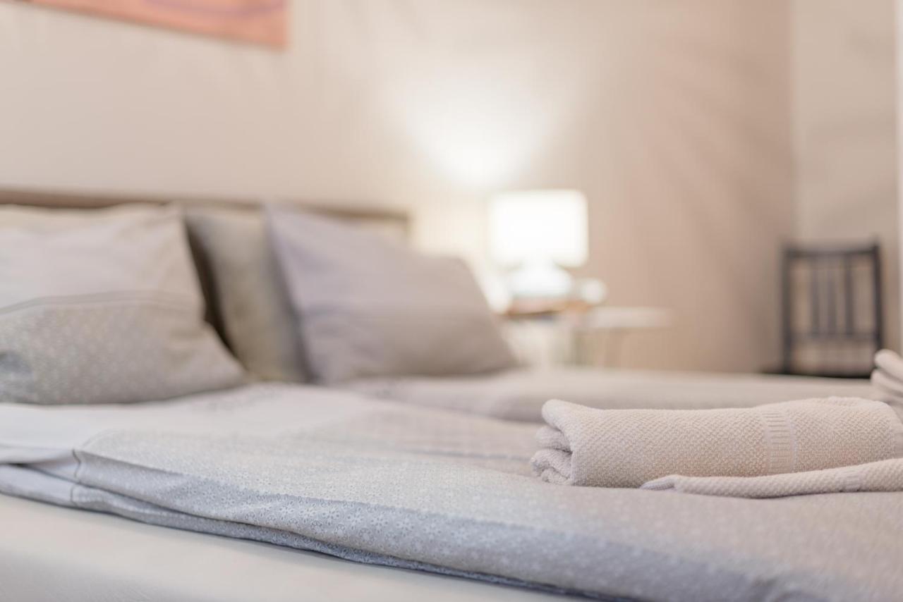 ブダペストDowntown Heart 3 Bdr, 2 Bath, A/Cアパートメント エクステリア 写真