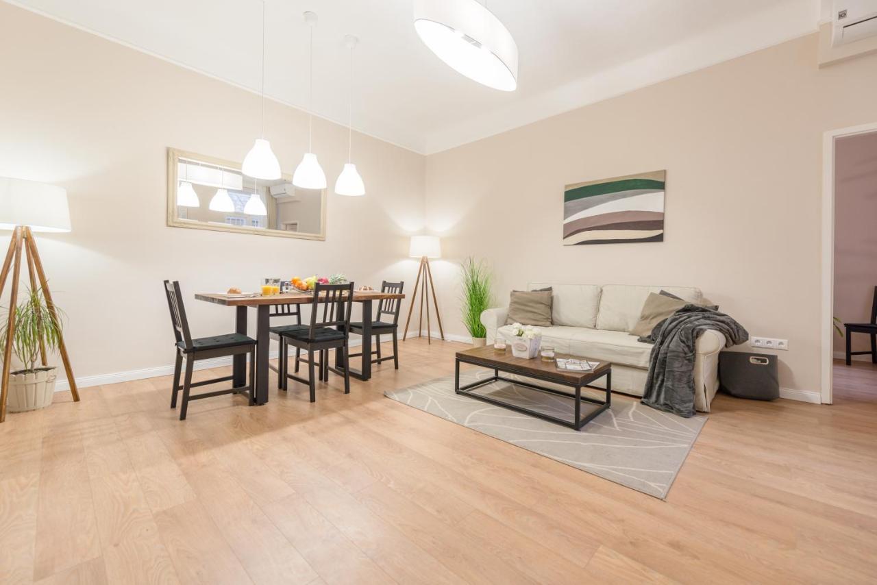 ブダペストDowntown Heart 3 Bdr, 2 Bath, A/Cアパートメント エクステリア 写真