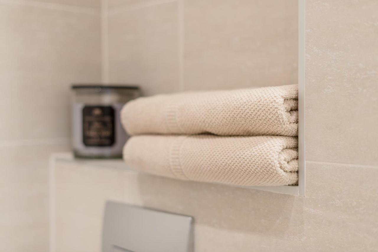 ブダペストDowntown Heart 3 Bdr, 2 Bath, A/Cアパートメント エクステリア 写真